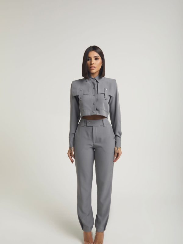 Conjunto Alfaiataria Calça e Blazer Cropped Isa